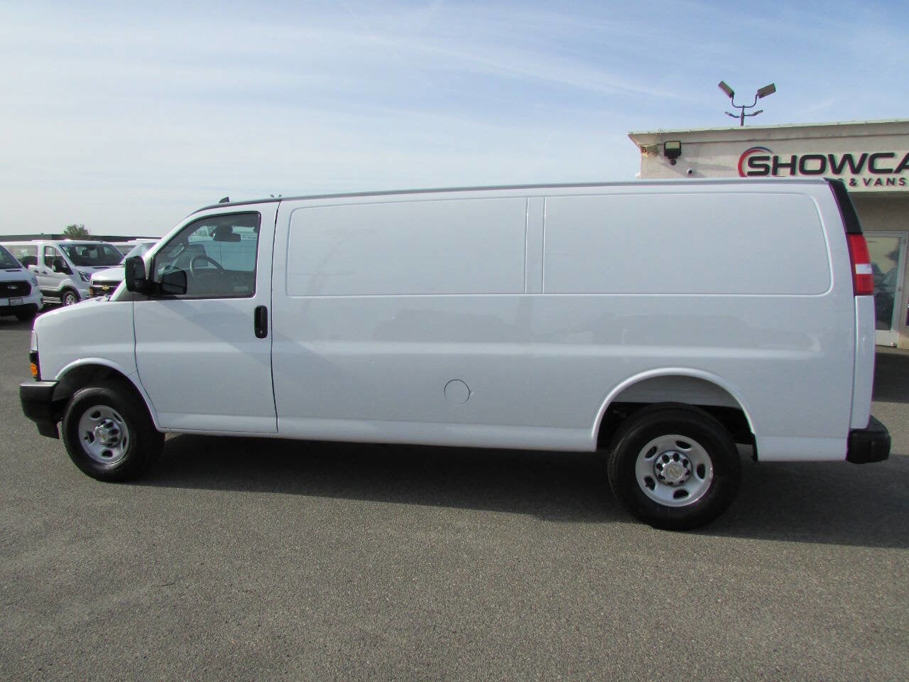 2025 Chevrolet Express Cargo Van 2500 3dr Extended Cargo Van