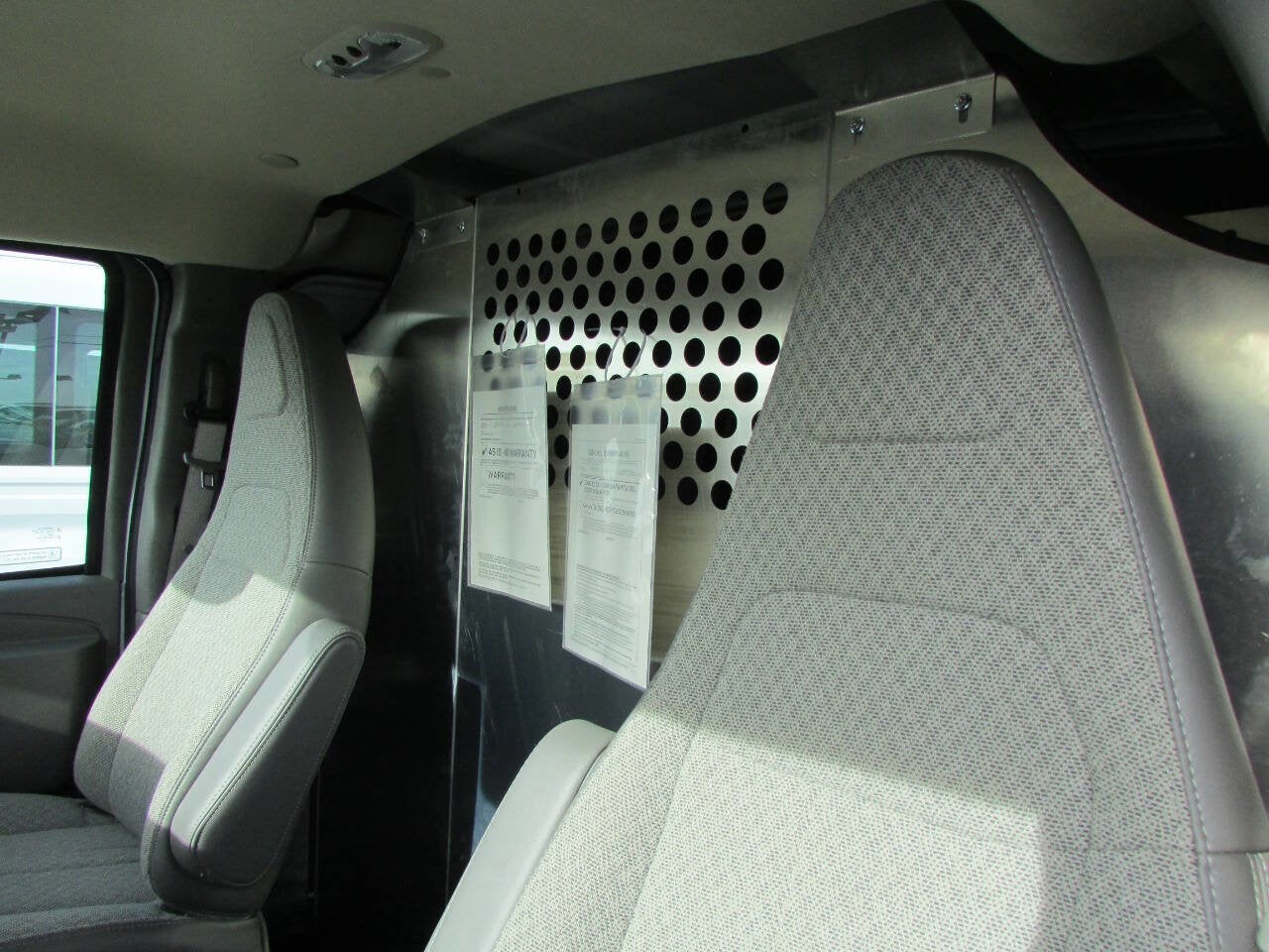 2025 Chevrolet Express Cargo Van 2500 3dr Extended Cargo Van