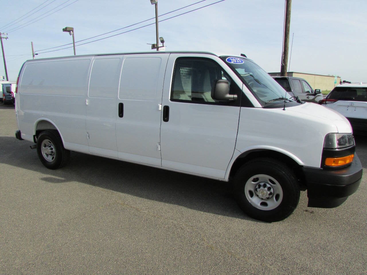 2025 Chevrolet Express Cargo Van 2500 3dr Extended Cargo Van