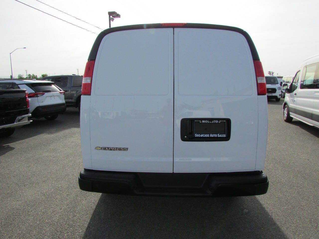 2025 Chevrolet Express Cargo Van 2500 3dr Extended Cargo Van