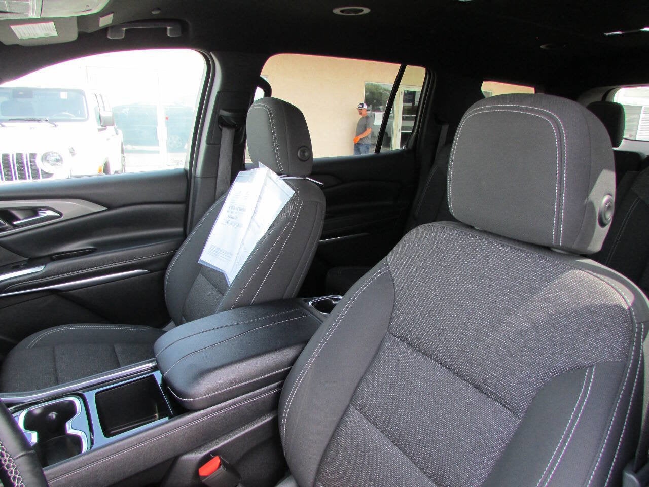 2025 Chevrolet Traverse FWD LT