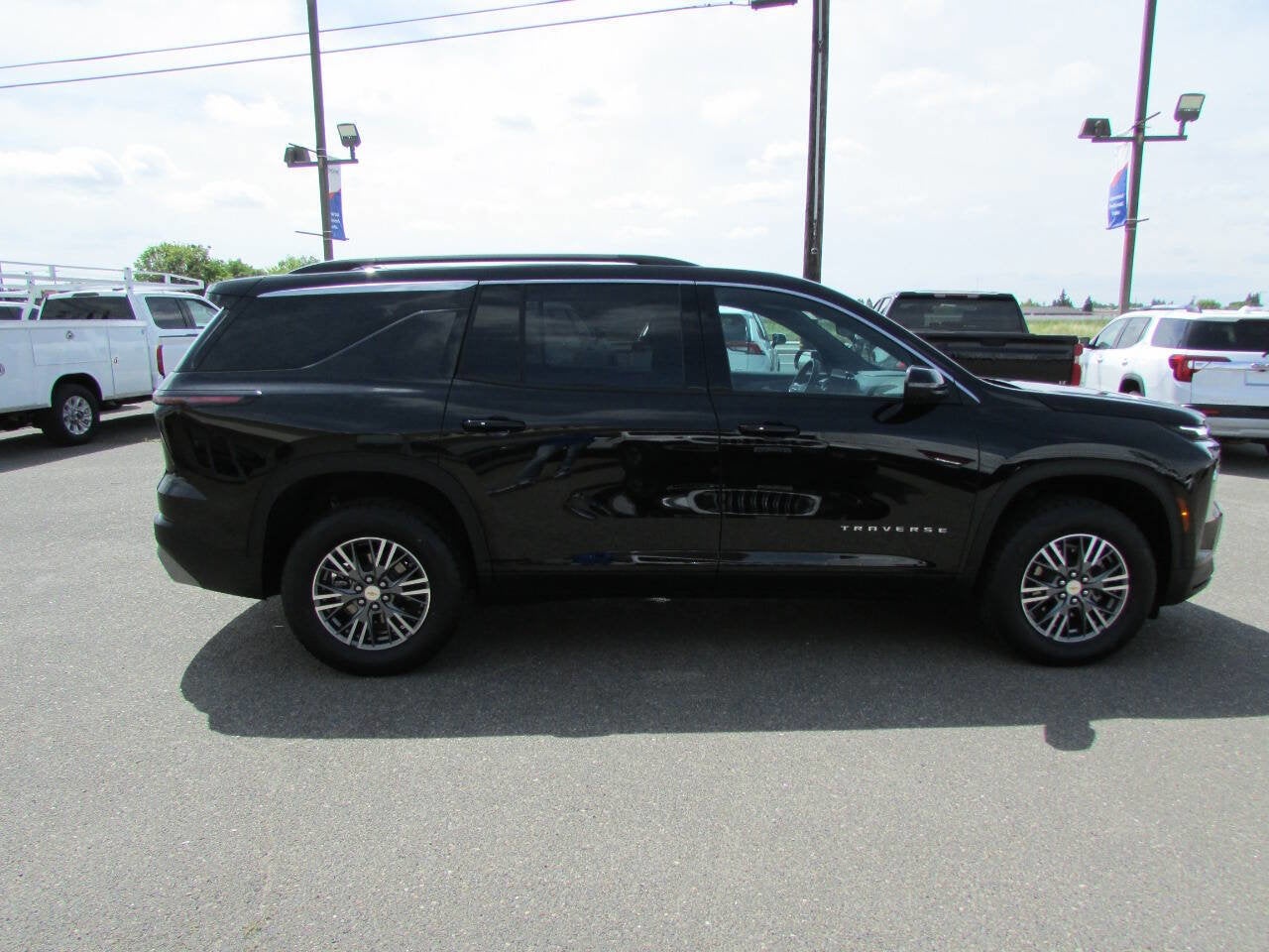 2025 Chevrolet Traverse FWD LT