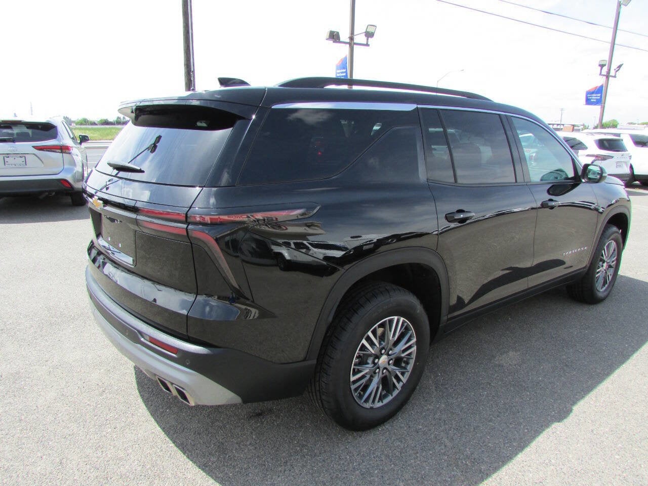 2025 Chevrolet Traverse FWD LT