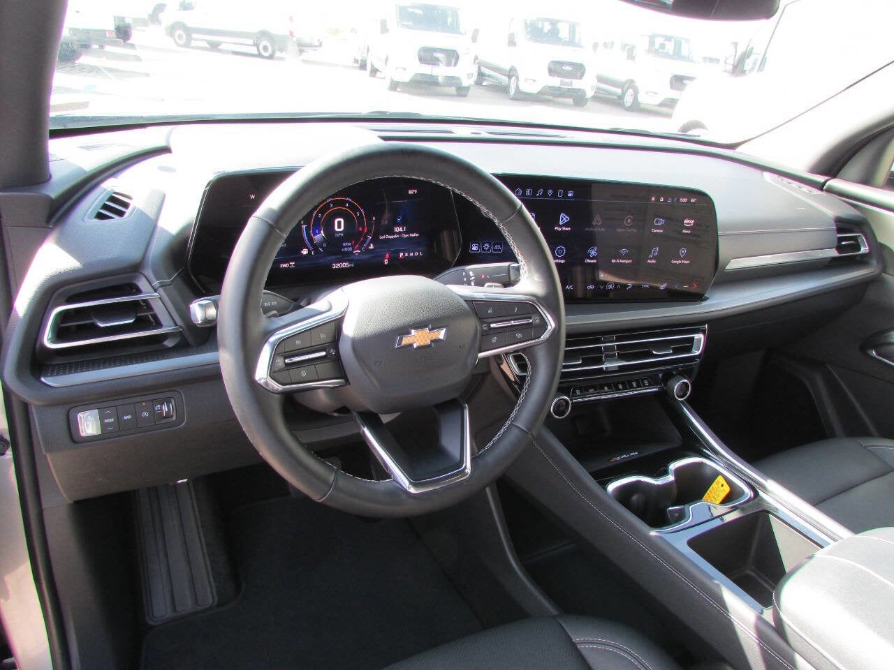 2025 Chevrolet Traverse AWD LT