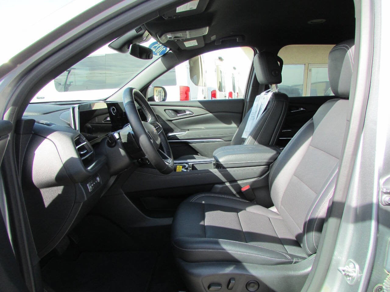 2025 Chevrolet Traverse AWD LT