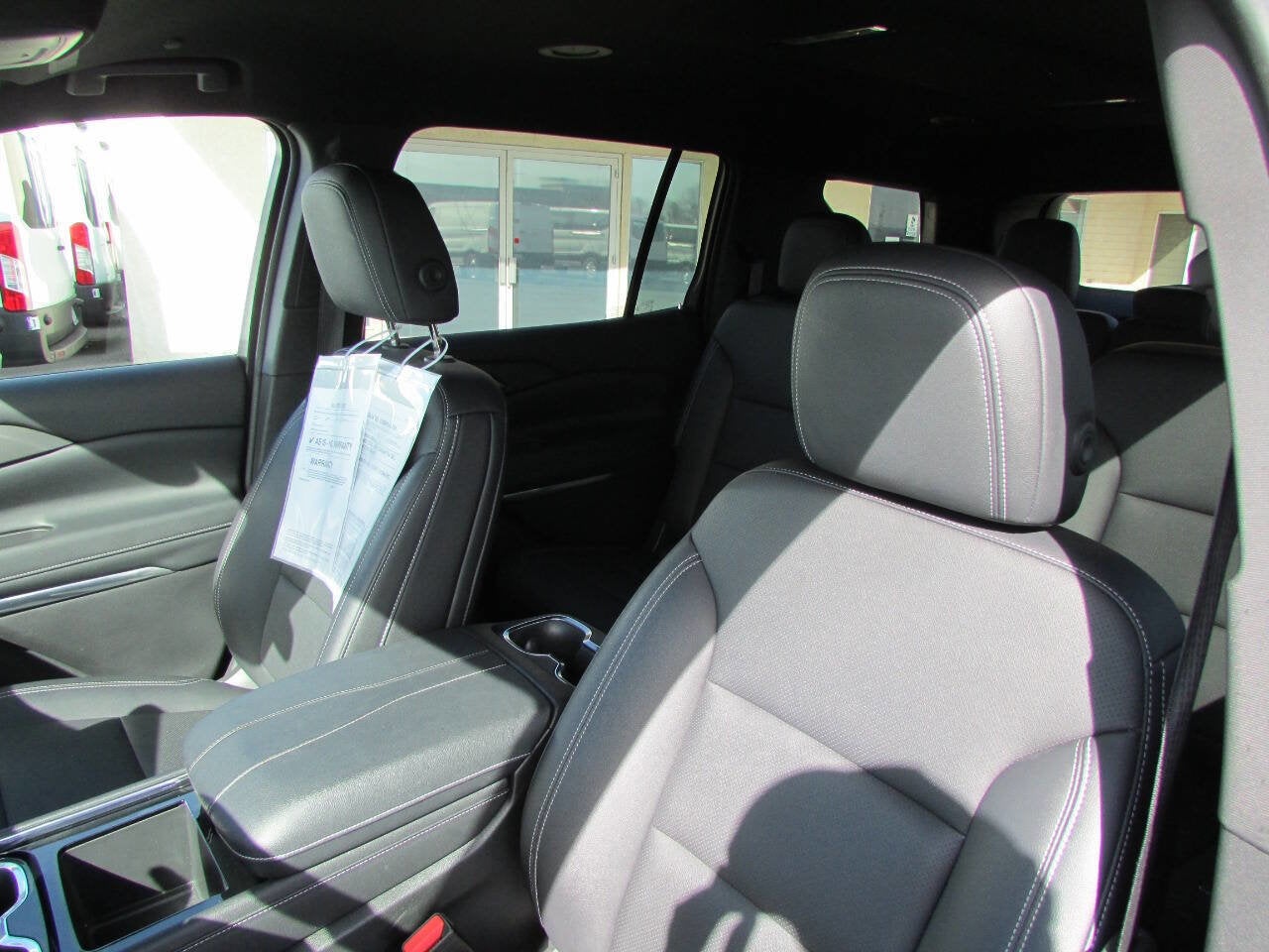 2025 Chevrolet Traverse AWD LT