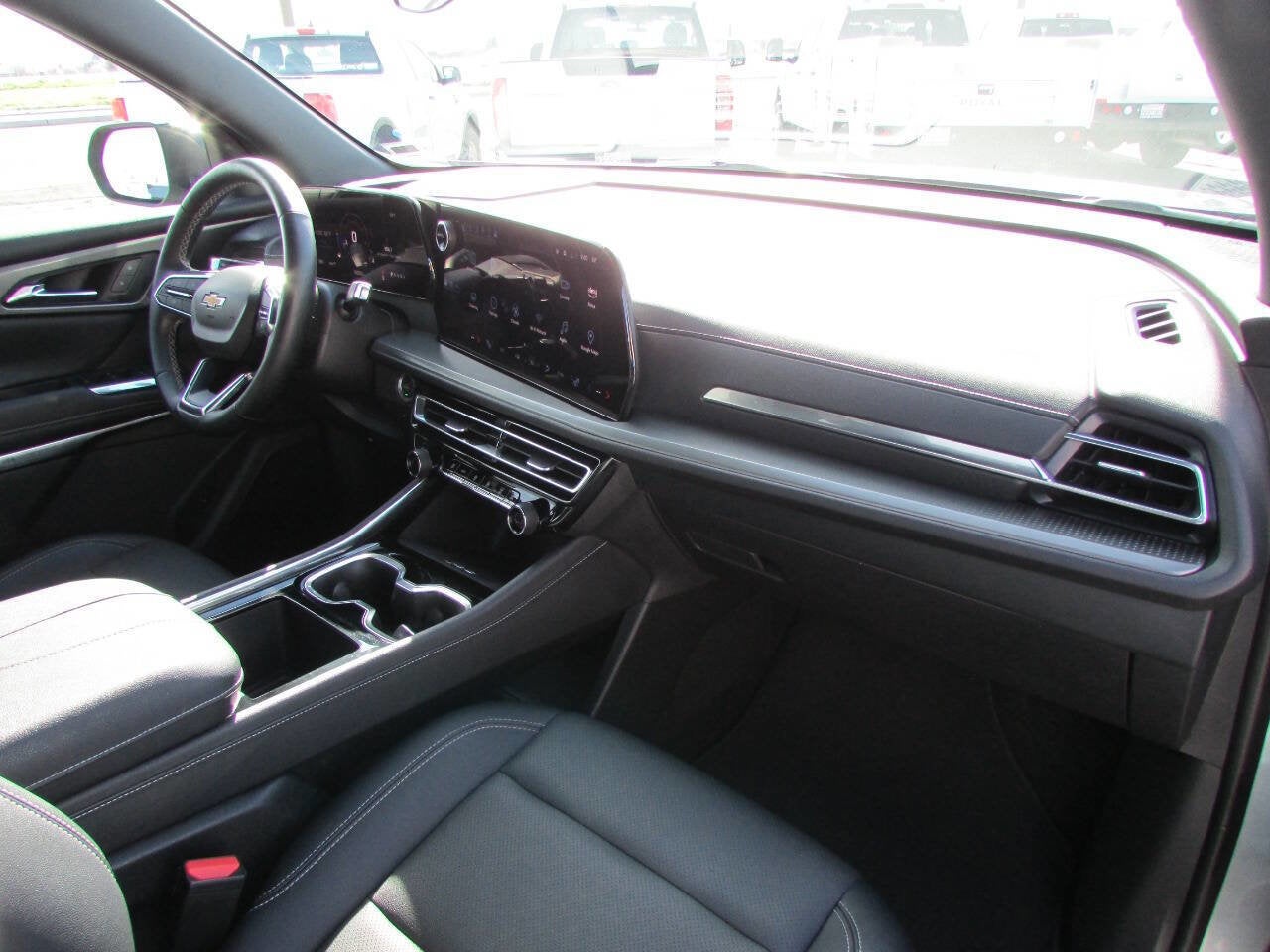 2025 Chevrolet Traverse AWD LT