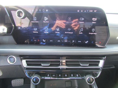 2025 Chevrolet Traverse AWD LT