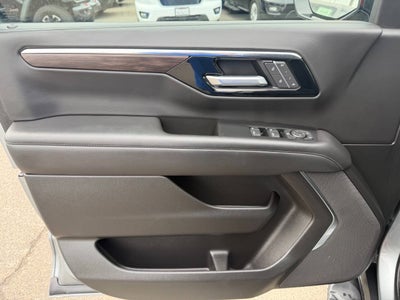 2025 Chevrolet Suburban Z71
