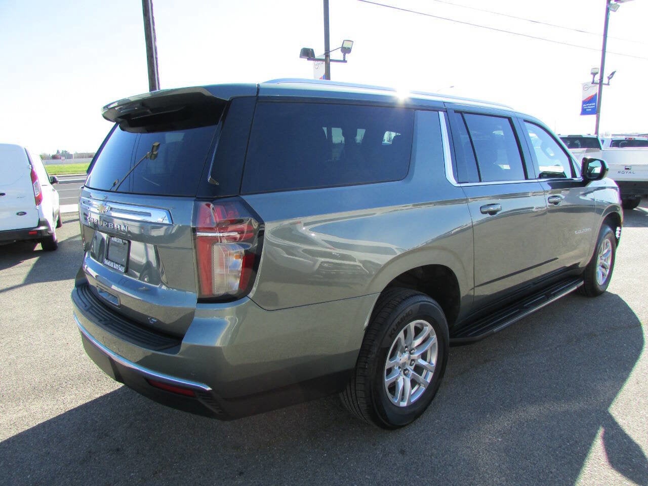2023 Chevrolet Suburban LT
