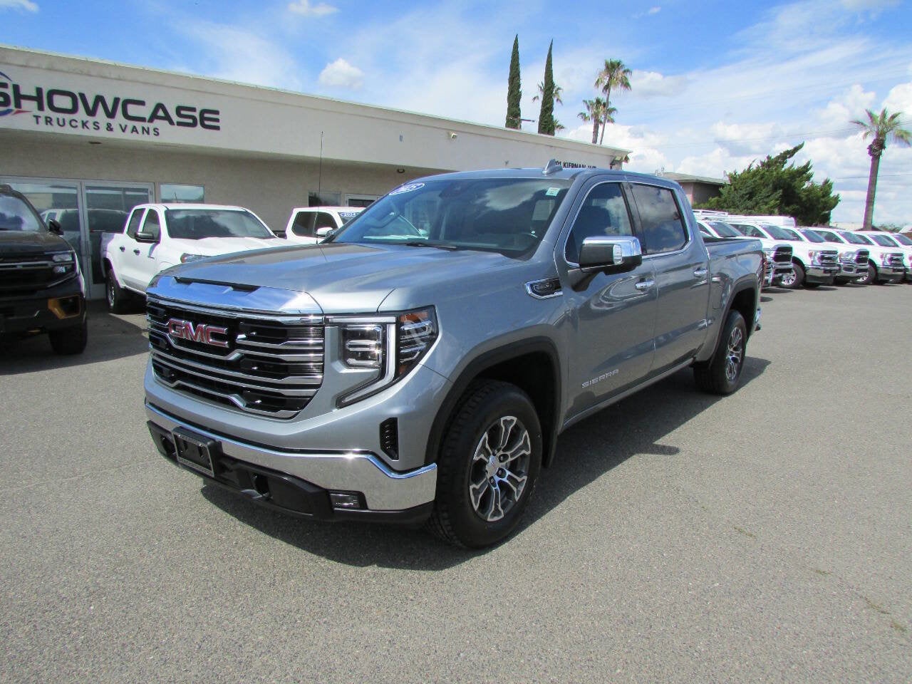 2025 GMC Sierra 1500 SLT