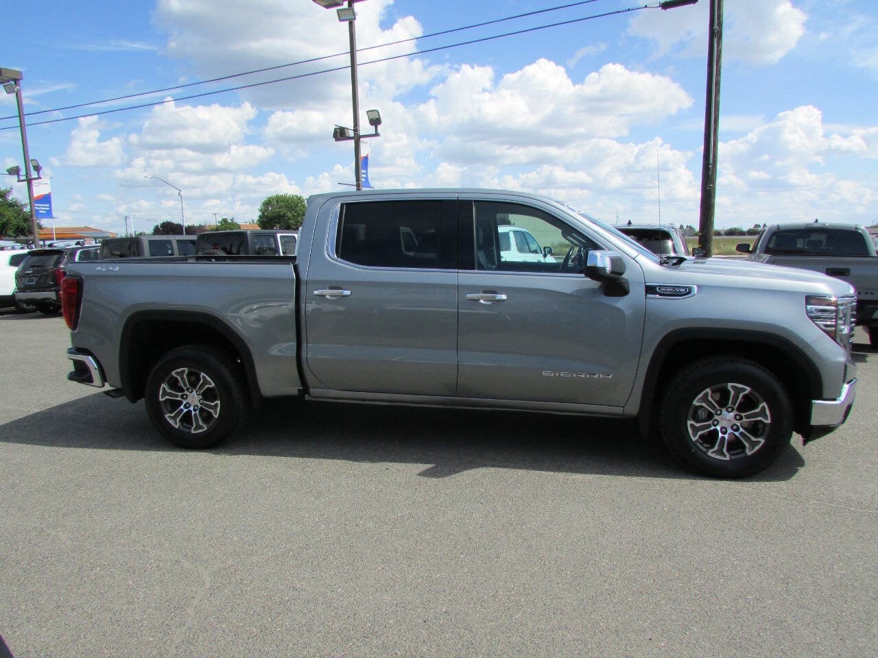 2025 GMC Sierra 1500 SLT