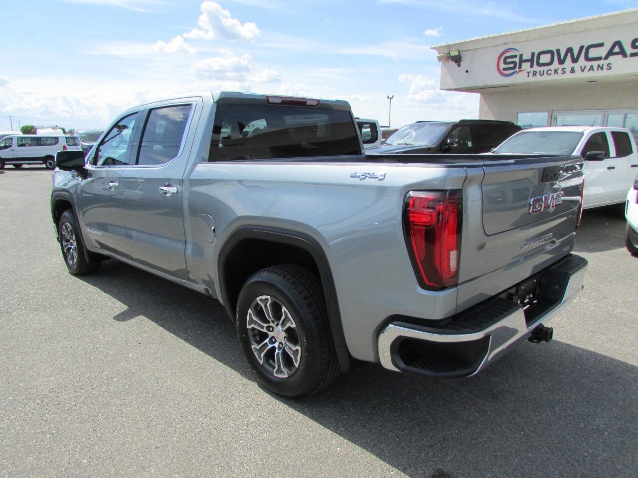 2025 GMC Sierra 1500 SLT