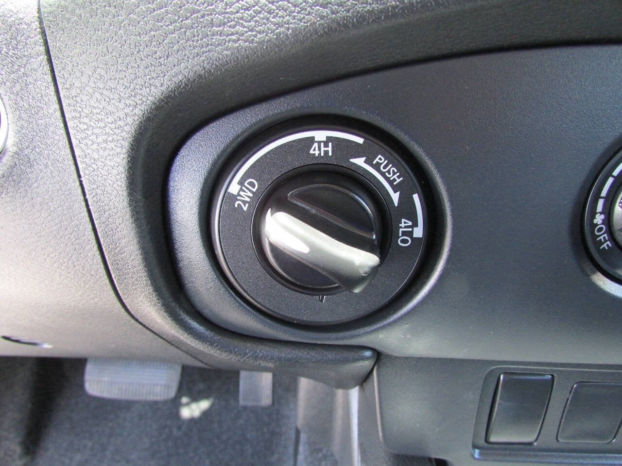 2023 Nissan Frontier S