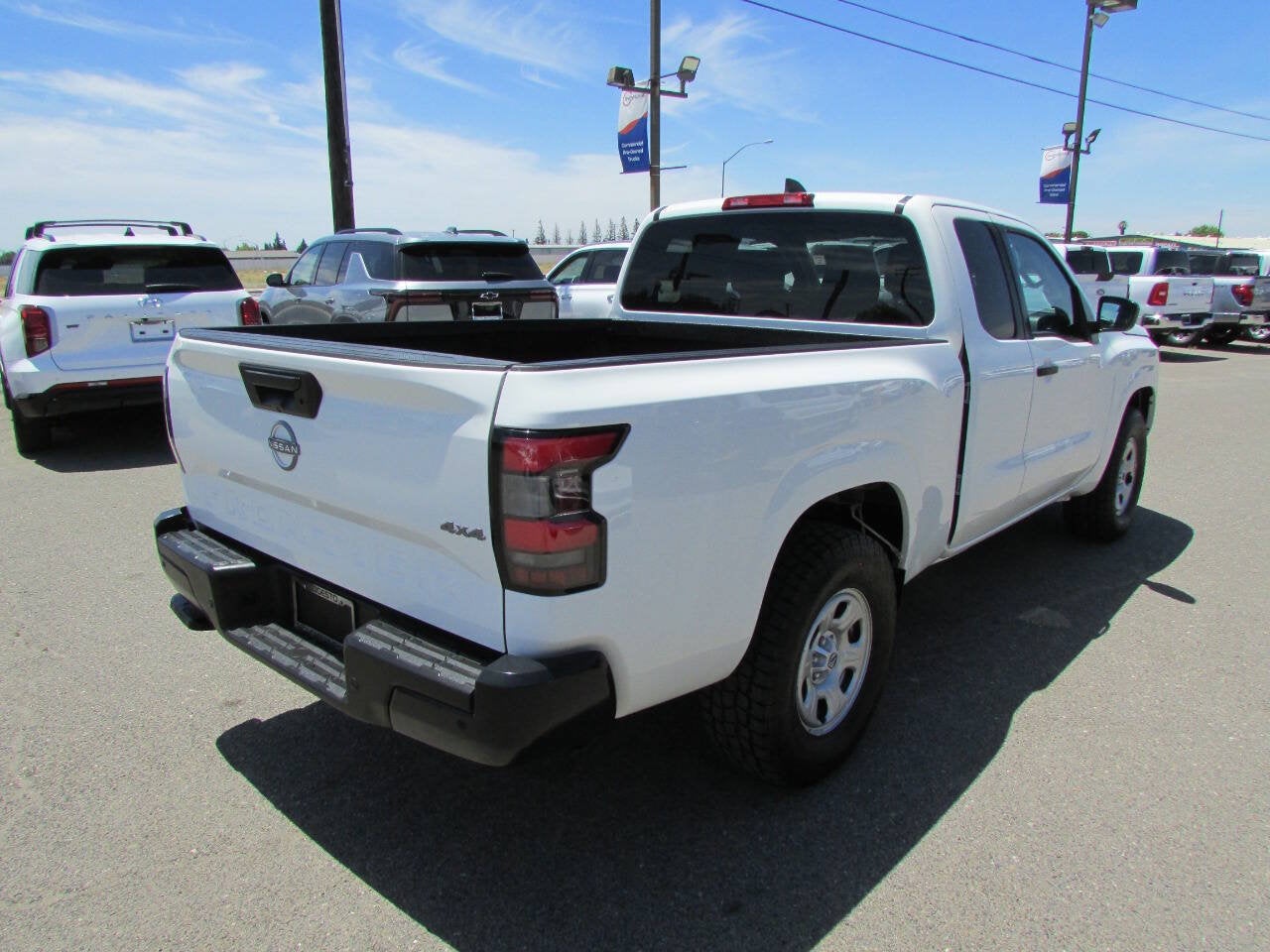 2023 Nissan Frontier S