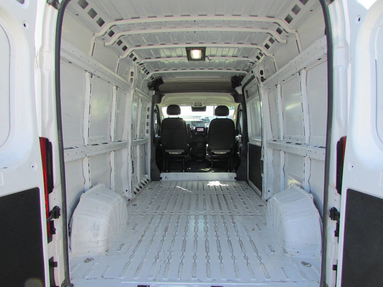 2024 RAM ProMaster Cargo Van Tradesman