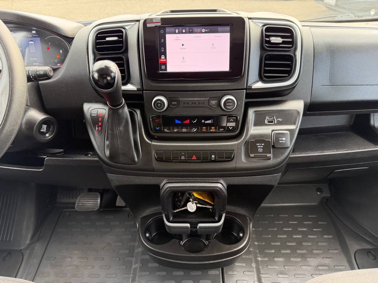 2024 RAM ProMaster Cargo Van SLT