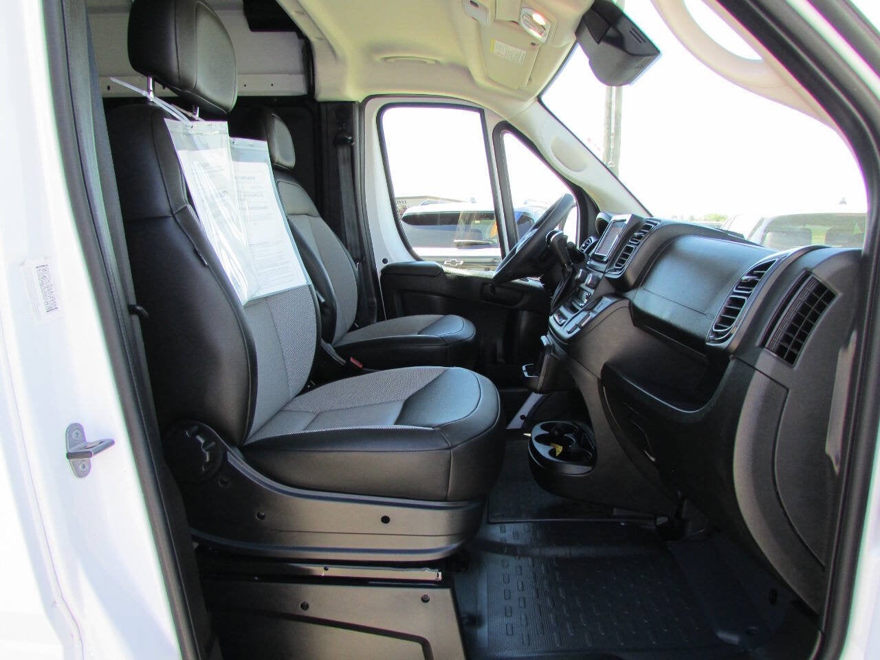 2026 RAM ProMaster Cargo Van Tradesman