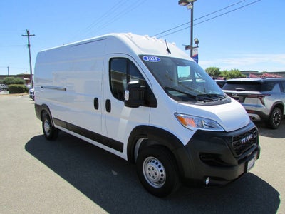 2026 RAM ProMaster Cargo Van Tradesman