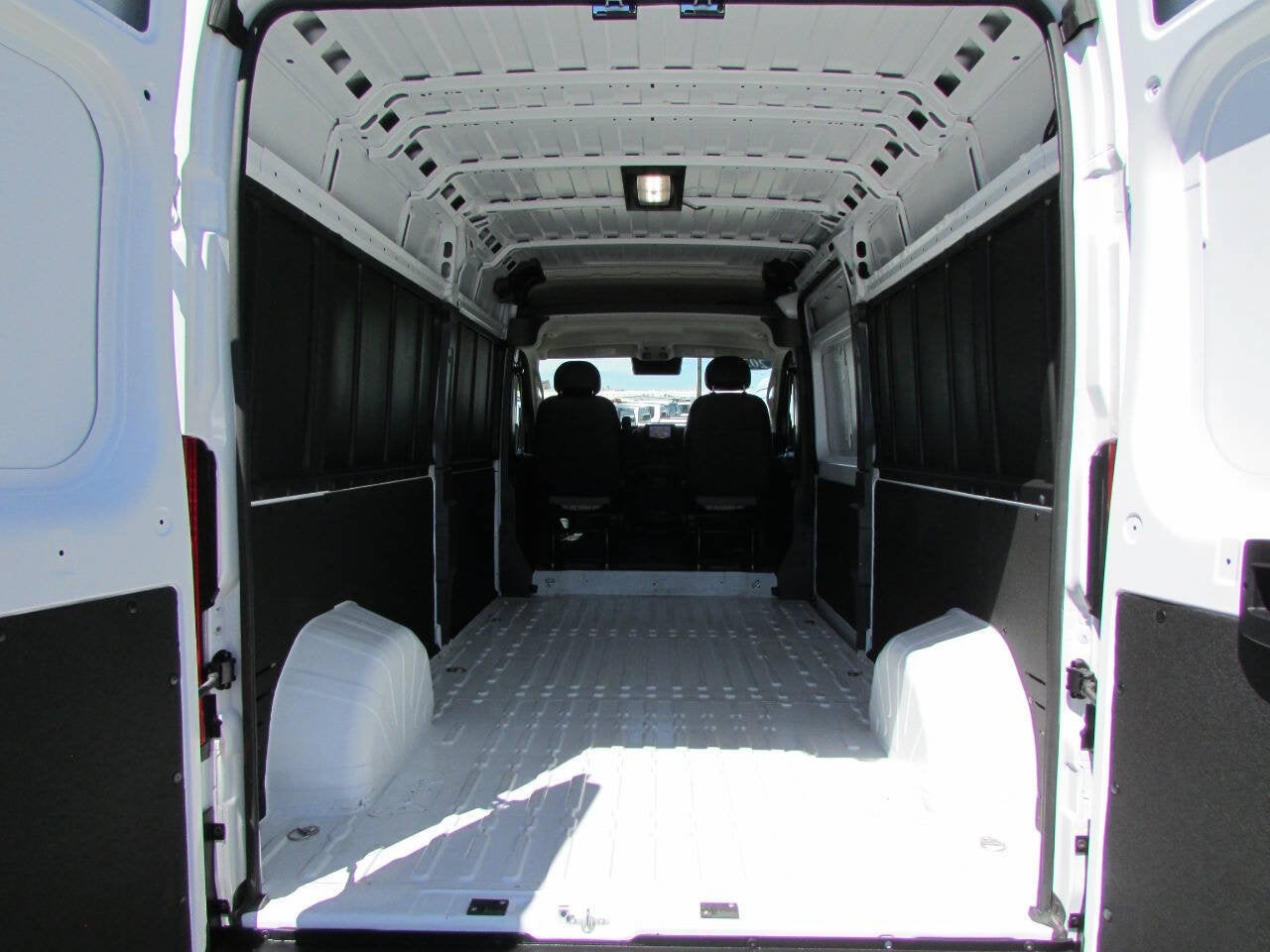 2026 RAM ProMaster Cargo Van Tradesman