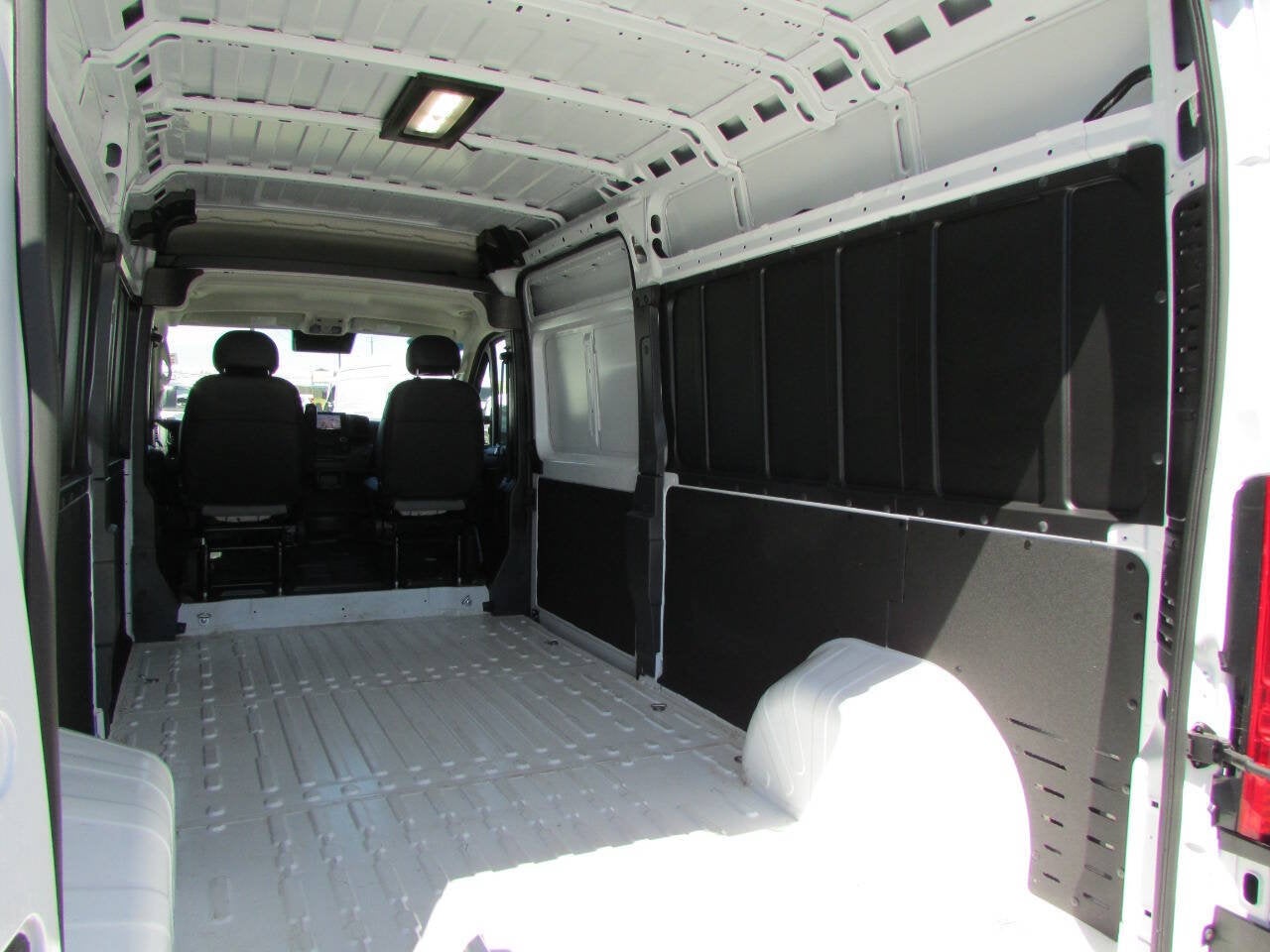 2026 RAM ProMaster Cargo Van Tradesman