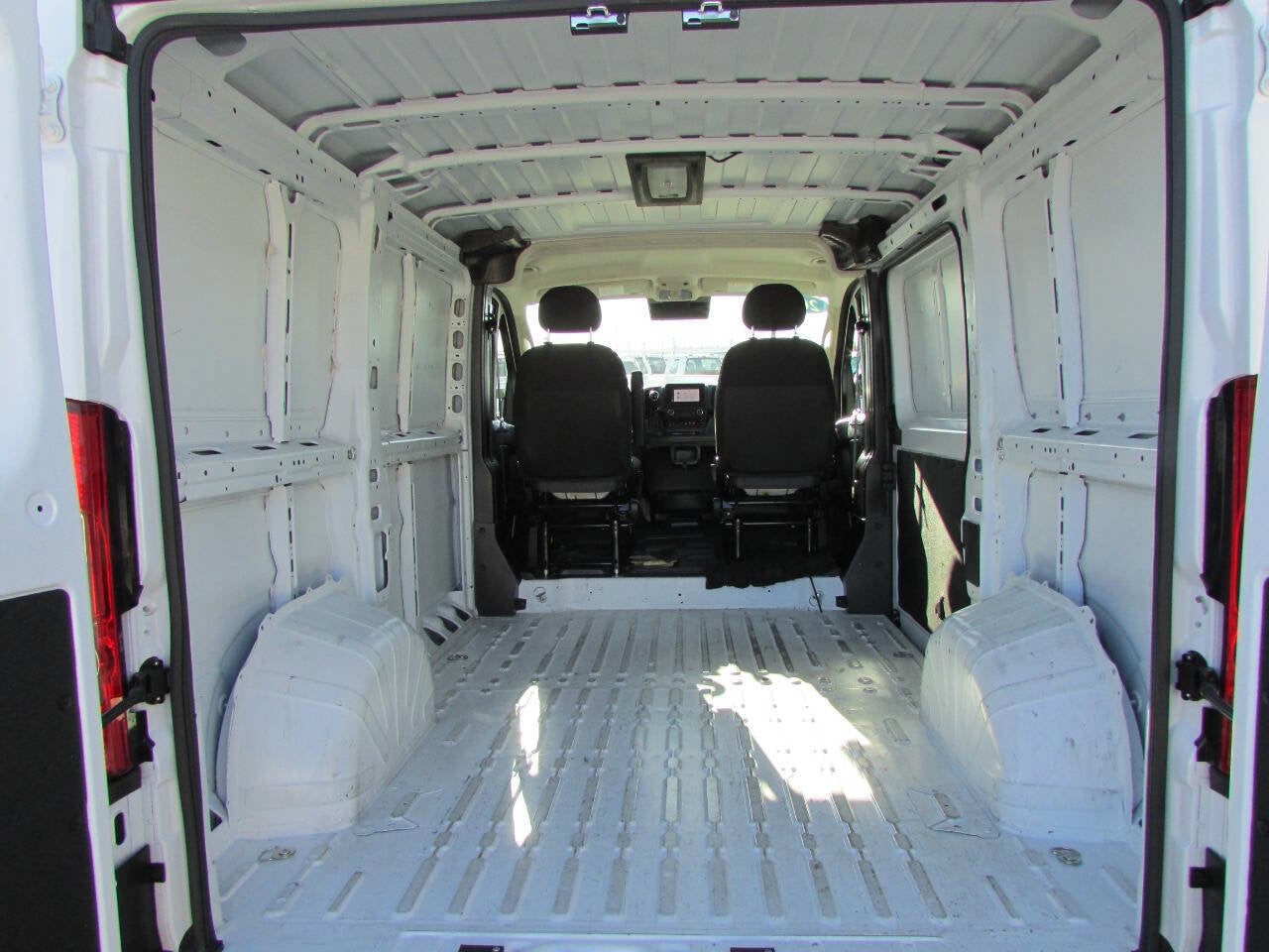 2023 RAM ProMaster Cargo Van 1500 118 WB 3dr Low Roof Cargo Van