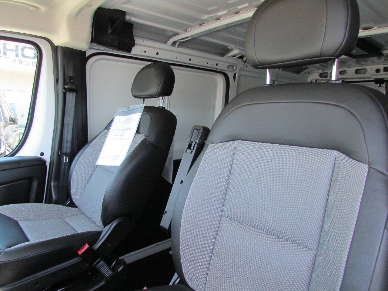 2025 RAM ProMaster Cargo Van Tradesman