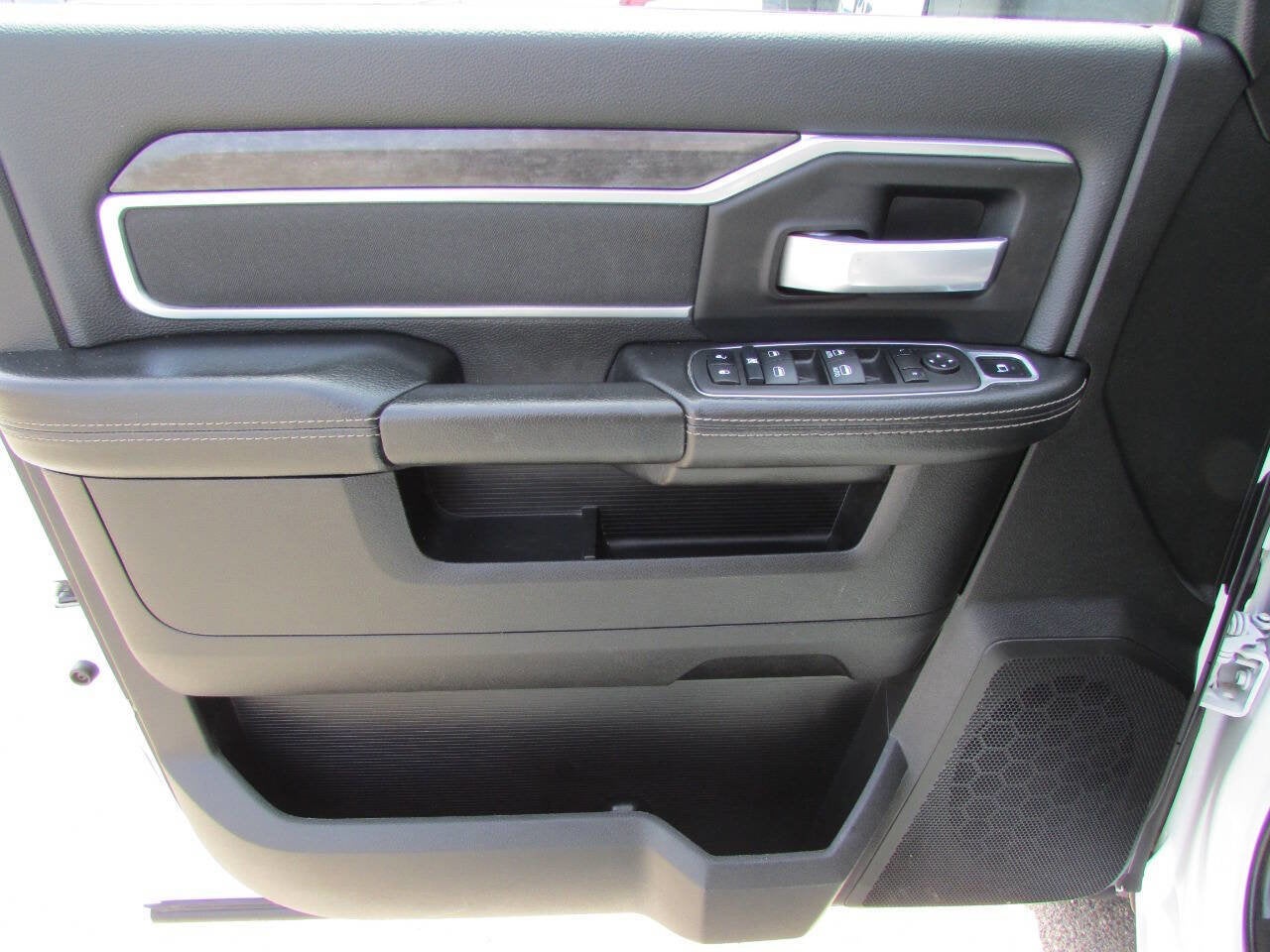 2024 RAM 3500 Chassis Cab SLT