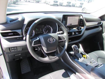 2023 Toyota Highlander XLE 4dr SUV