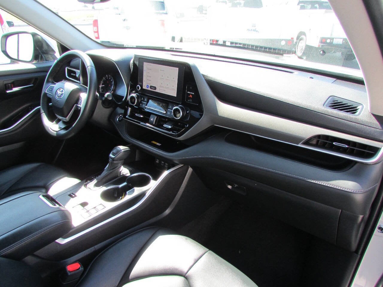 2023 Toyota Highlander XLE 4dr SUV