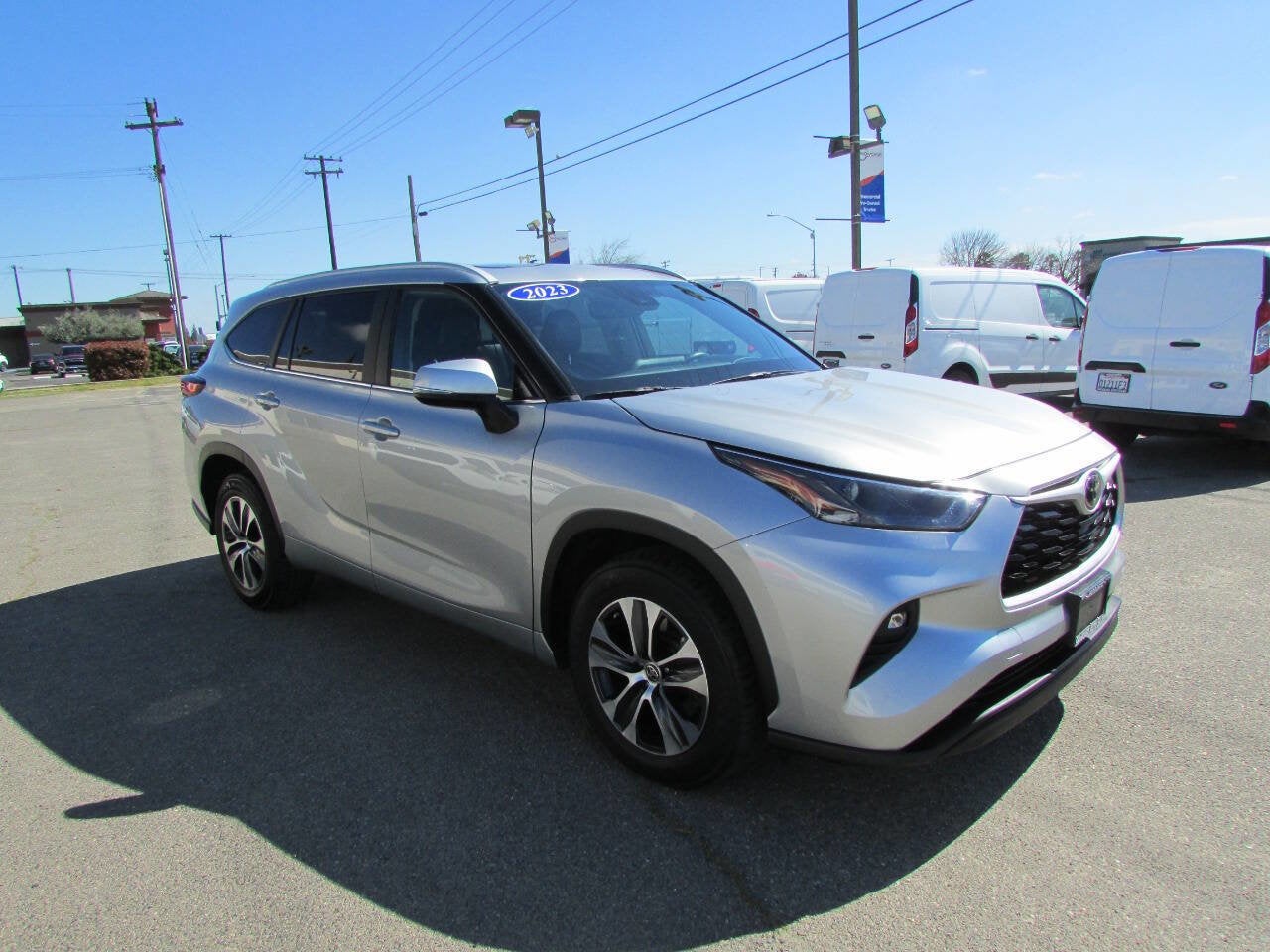 2023 Toyota Highlander XLE 4dr SUV