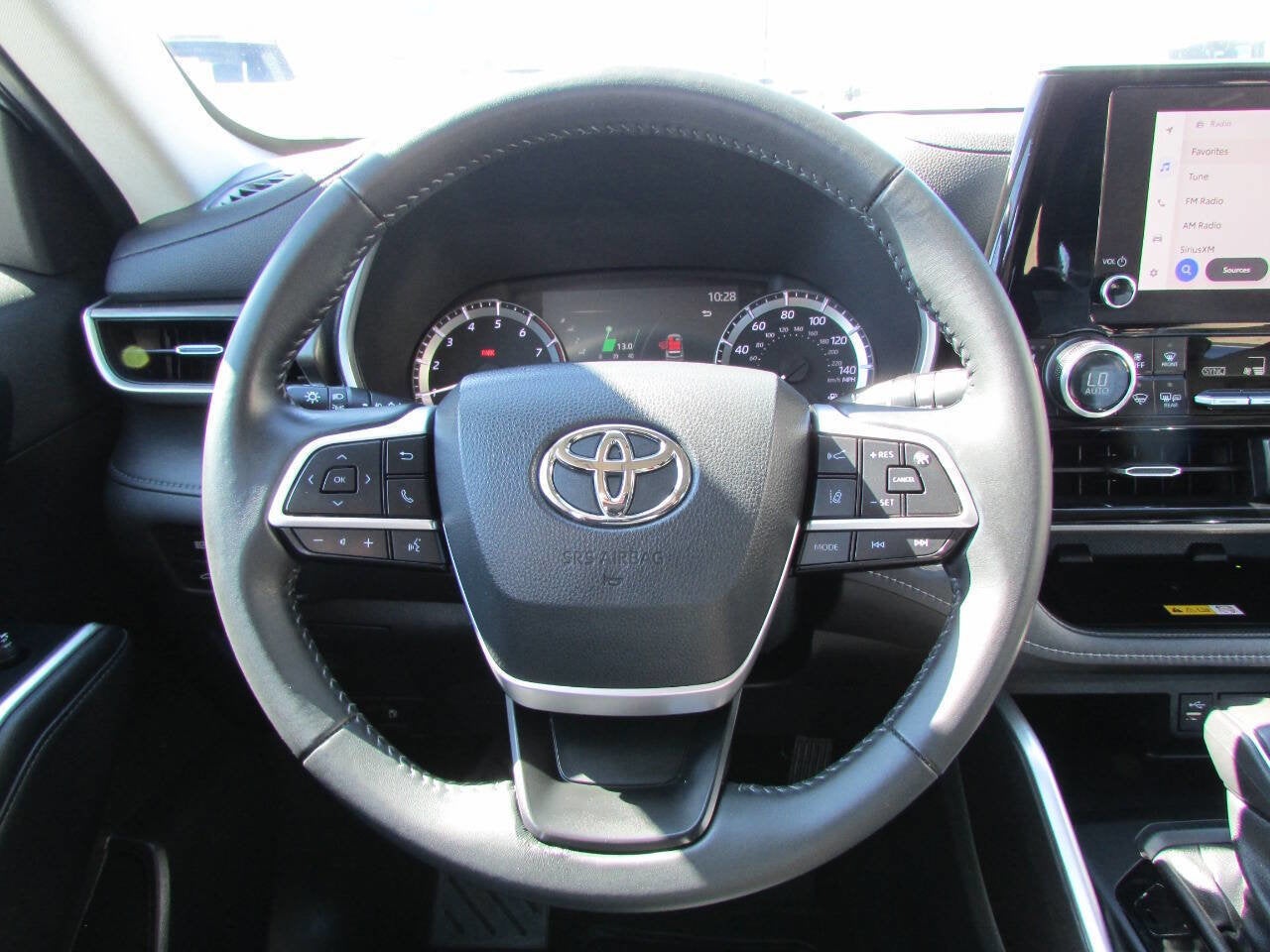 2023 Toyota Highlander XLE 4dr SUV