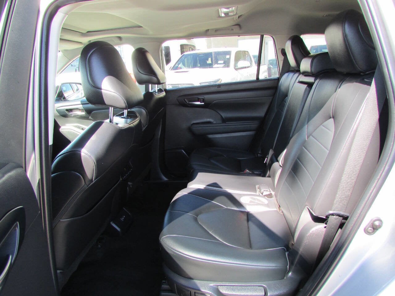 2023 Toyota Highlander XLE 4dr SUV