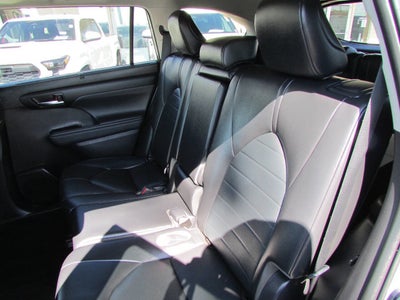 2023 Toyota Highlander XLE 4dr SUV