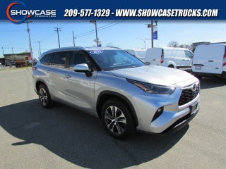 2023 Toyota Highlander XLE 4dr SUV