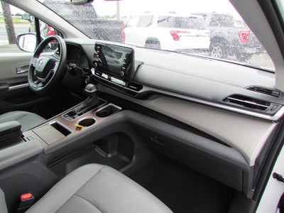 2024 Toyota Sienna XLE 7 Passenger 4dr Mini Van