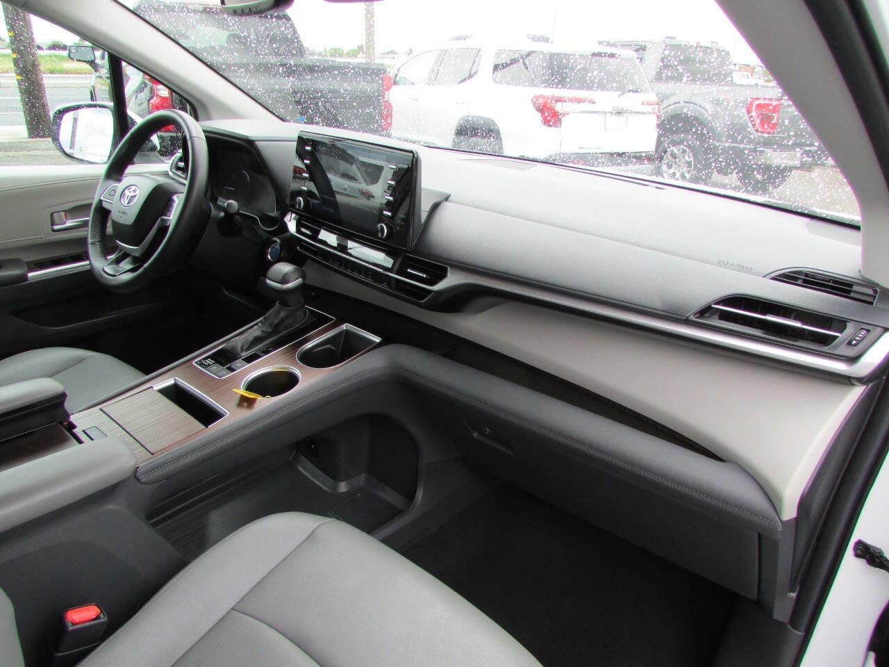 2024 Toyota Sienna XLE 7 Passenger 4dr Mini Van