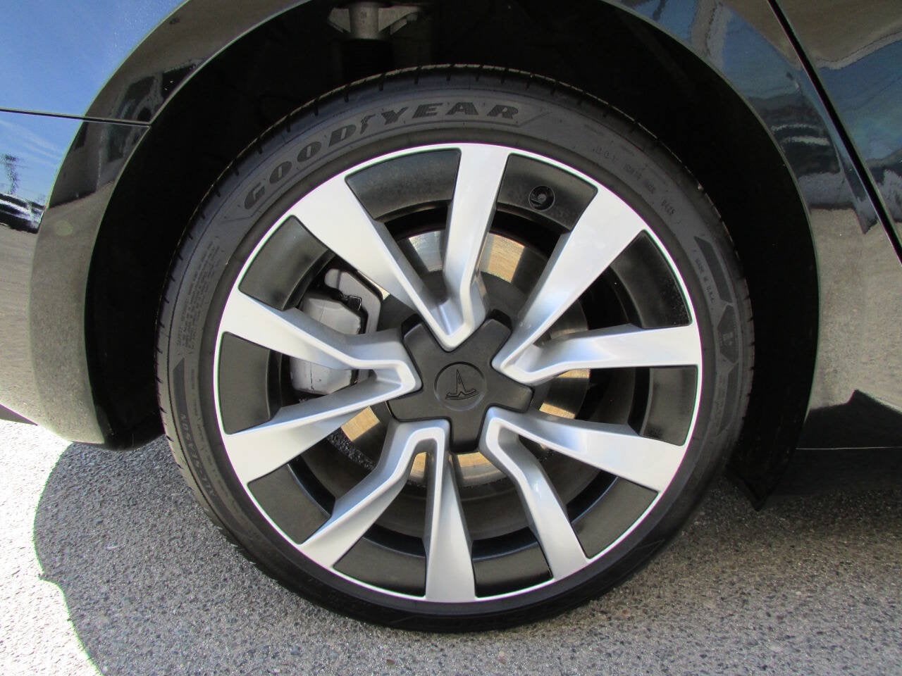 2025 Tesla Model 3 Long Range 4dr Fastback