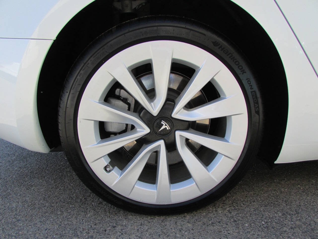 2023 Tesla Model 3 Base 4dr Sedan