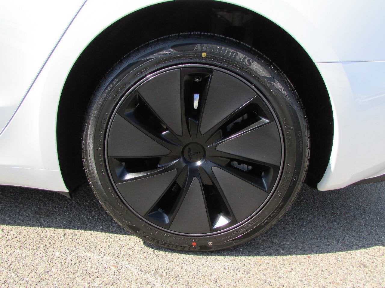 2024 Tesla Model 3 Base 4dr Sedan