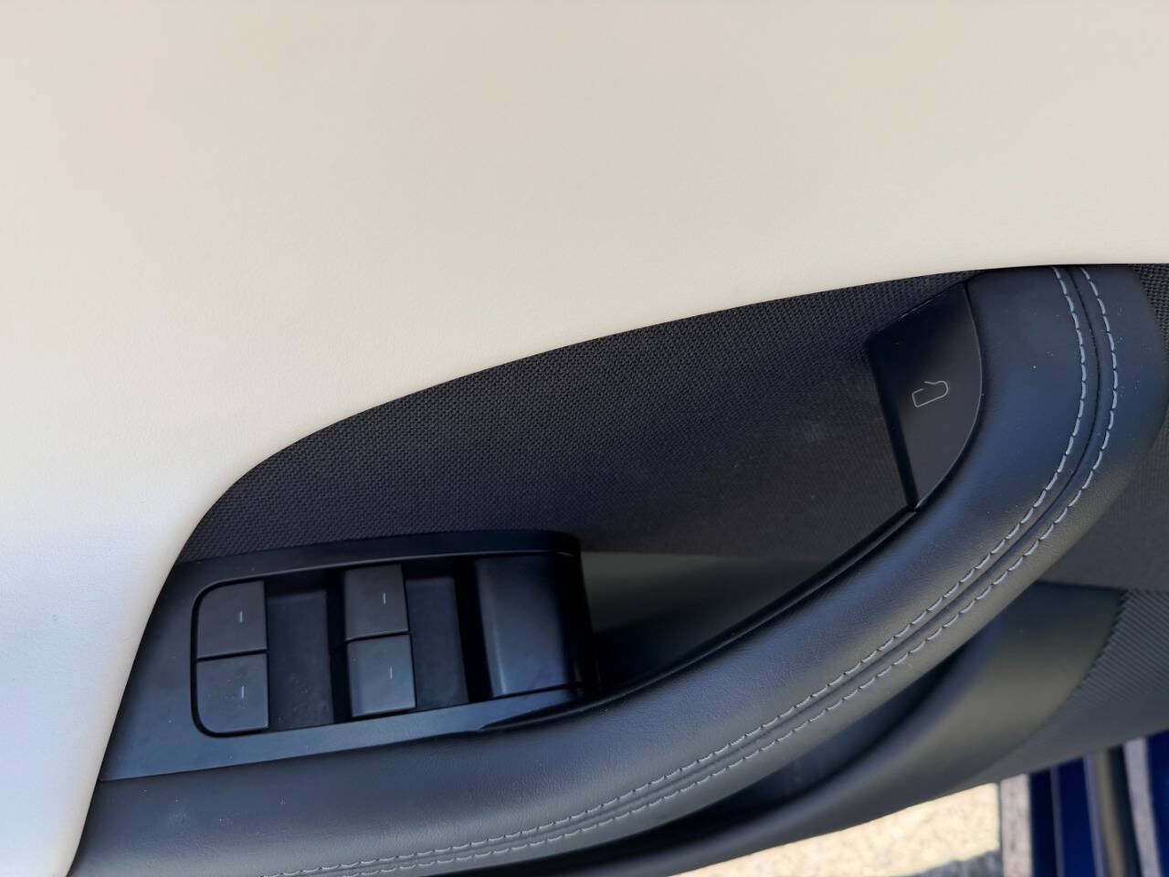 2022 Tesla Model S Base AWD 4dr Liftback