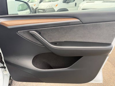 2023 Tesla Model Y Long Range AWD 4dr Crossover