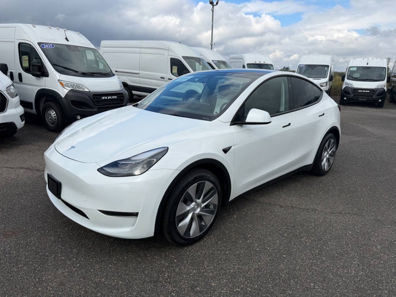 2023 Tesla Model Y Long Range AWD 4dr Crossover