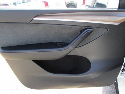 2023 Tesla Model Y Long Range AWD 4dr Crossover
