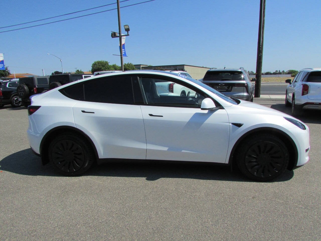 2023 Tesla Model Y Long Range AWD 4dr Crossover