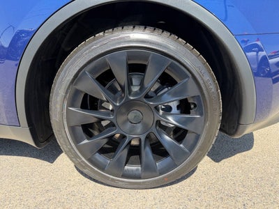 2023 Tesla Model Y Long Range AWD 4dr Crossover
