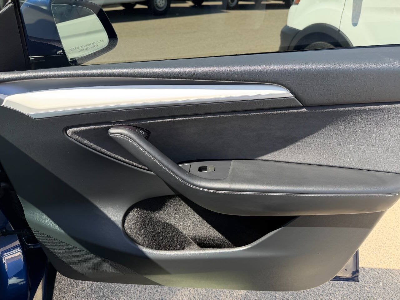 2023 Tesla Model Y Long Range AWD 4dr Crossover