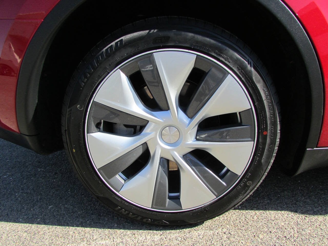2023 Tesla Model Y Long Range AWD 4dr Crossover