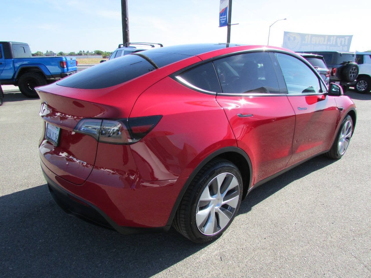 2023 Tesla Model Y Long Range AWD 4dr Crossover