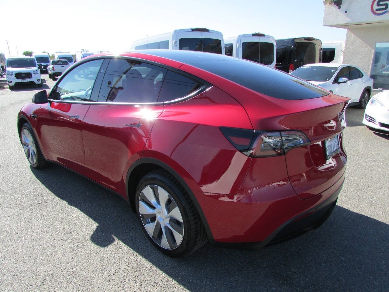2023 Tesla Model Y Long Range AWD 4dr Crossover